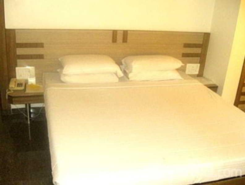 The President Hotel Shivajinagar Pune Exterior photo